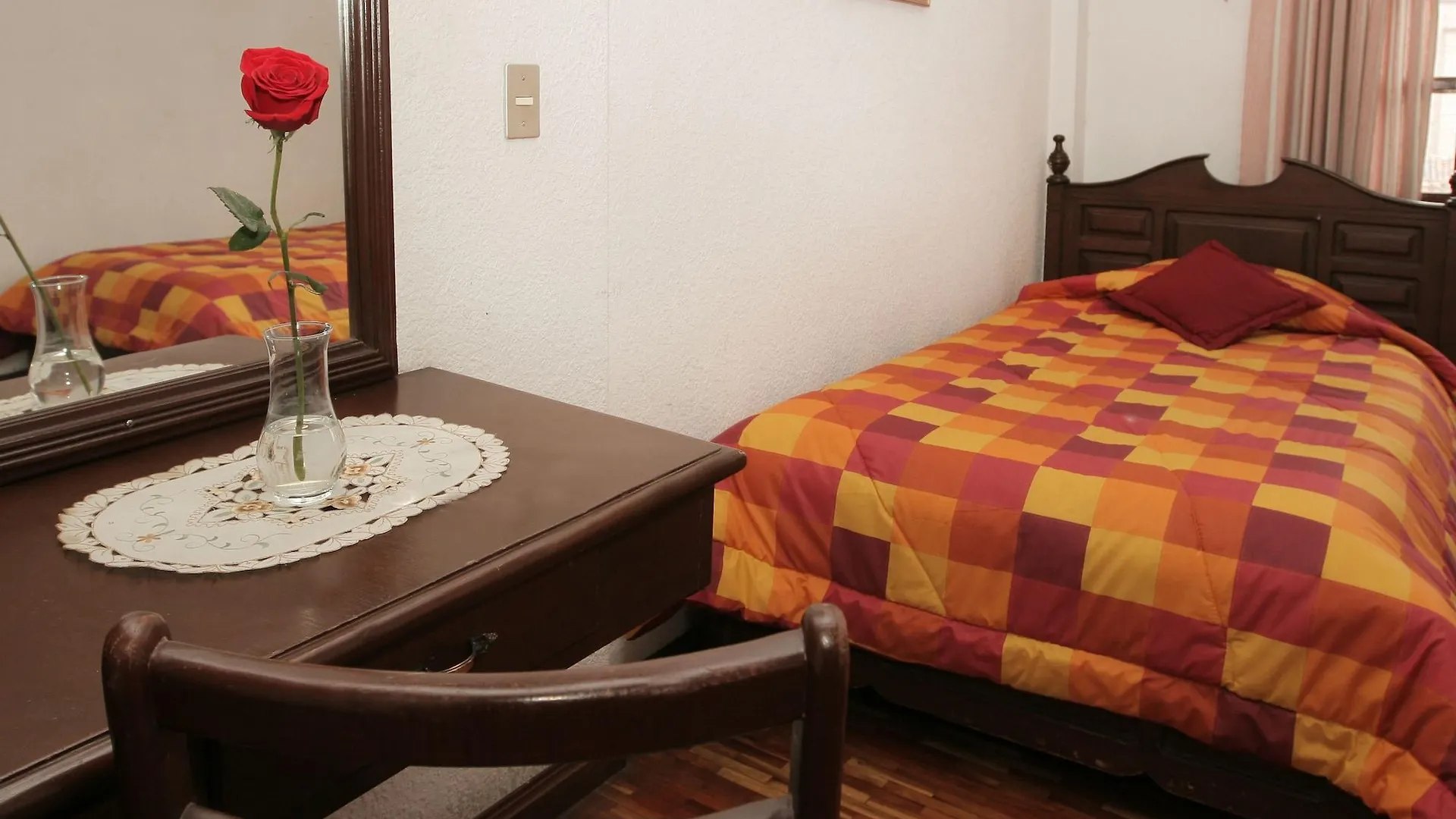 Hotel Huasi Continental Quito