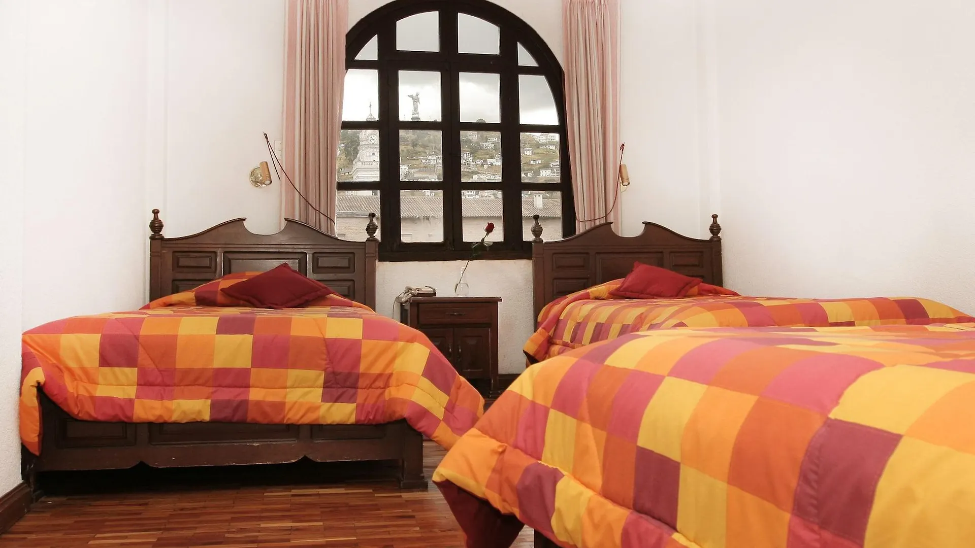 Hotel Huasi Continental Quito