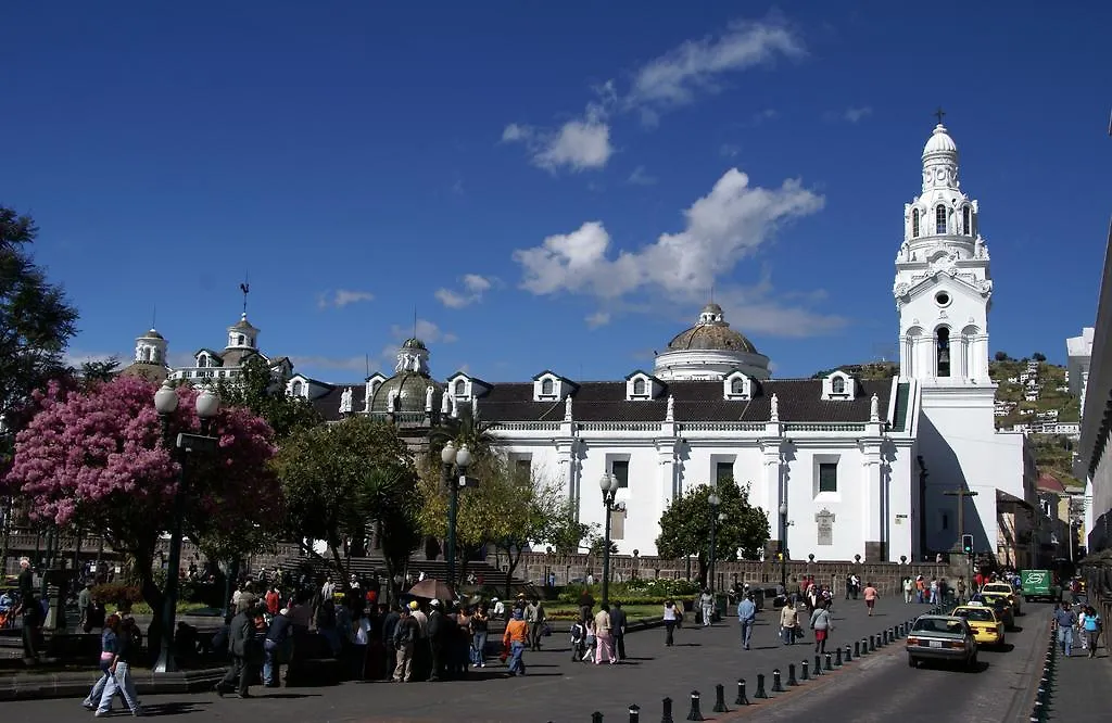 Hotel Huasi Continental Quito 3*,  Ecuador