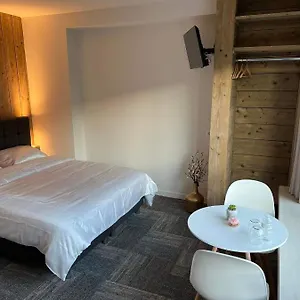 Nieuwe In Centrum Met Badkamer ! Bruges