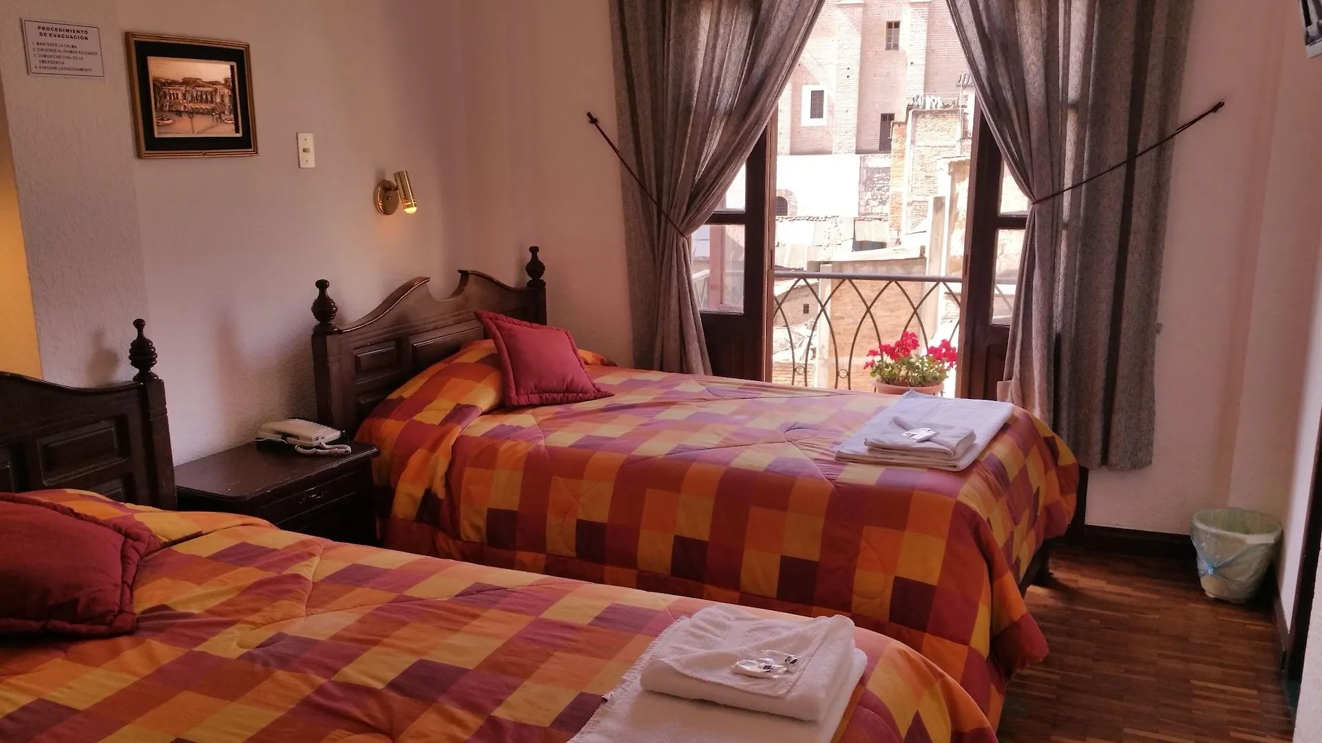 Hotel Huasi Continental Quito