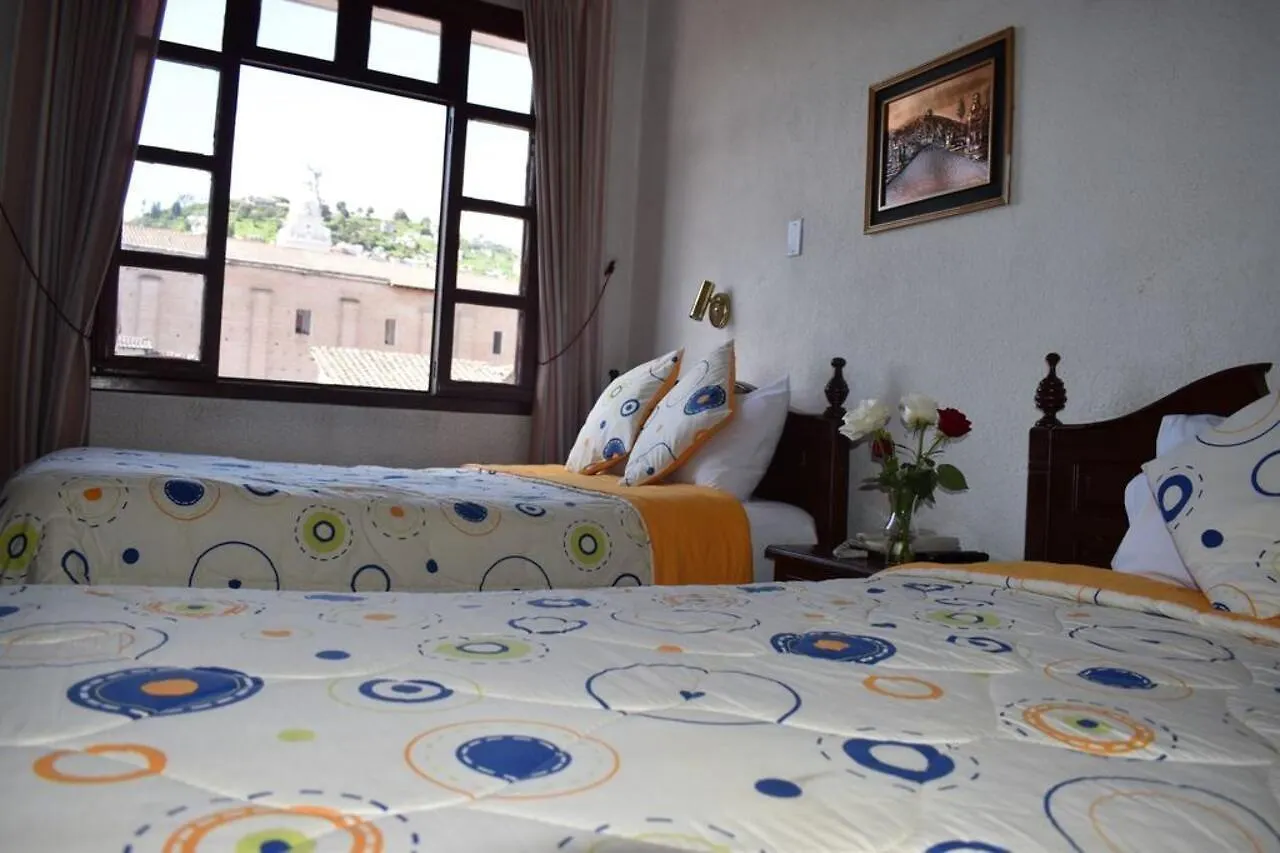 Hotel Huasi Continental 키토