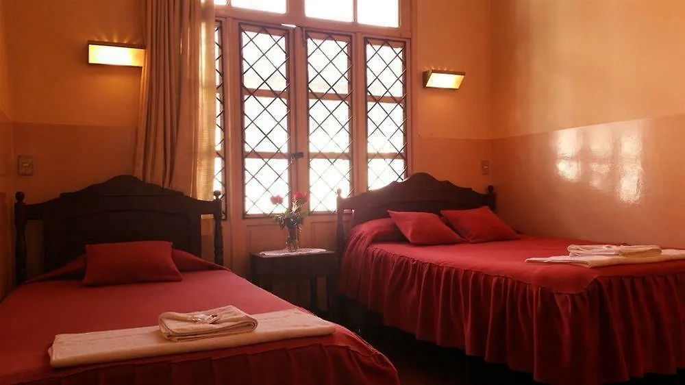 Hotel Huasi Continental 키토